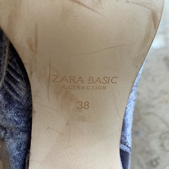 Zara Basic Grey Blue Crushed Velvet Booties - Picture 5 of 8